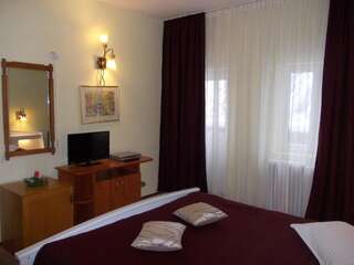 Отель Hotel Bucegi Portile Regatului Пырыул-Рече Двухместный номер с 1 кроватью или 2 отдельными кроватями и балконом-33
