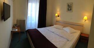 Отель Hotel Bucegi Portile Regatului Пырыул-Рече Двухместный номер с 1 кроватью или 2 отдельными кроватями и балконом-39